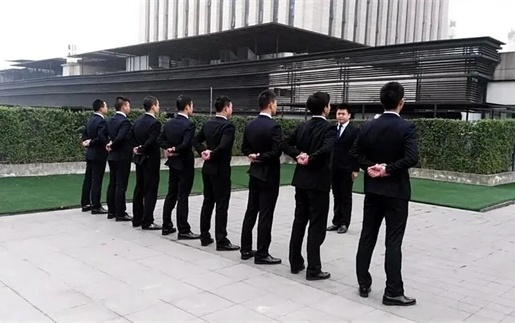 黄石解码催收流程透明化：债务清算的阳光路径